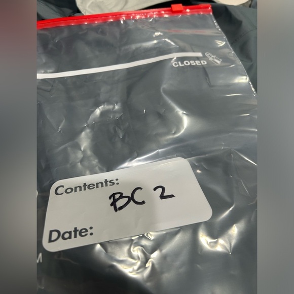 Patagonia Women's L Large Insulated Powder Town Ski Bibs Nouveau Green Grey NWT - Picture 15 of 15